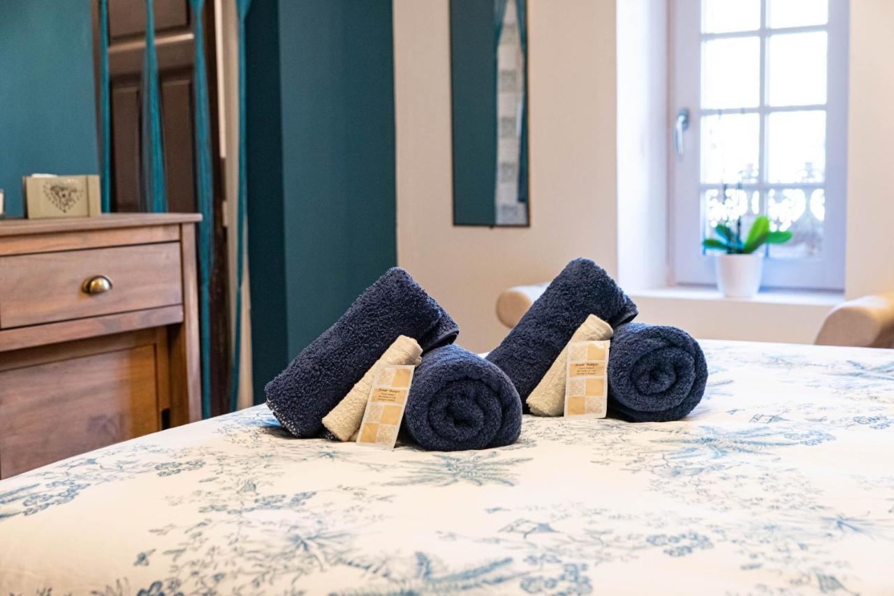 Les Nuits Du Pastelier Hotell Teulat Exteriör bild